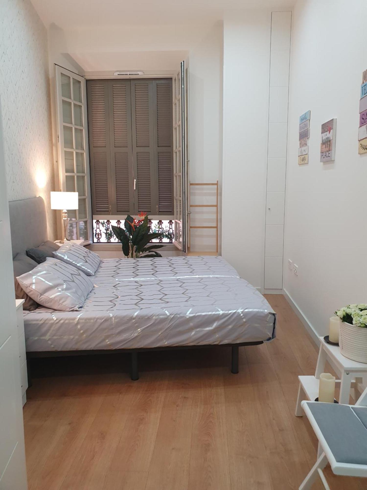 Beautiful Historic Center Apt! Malaga Luaran gambar